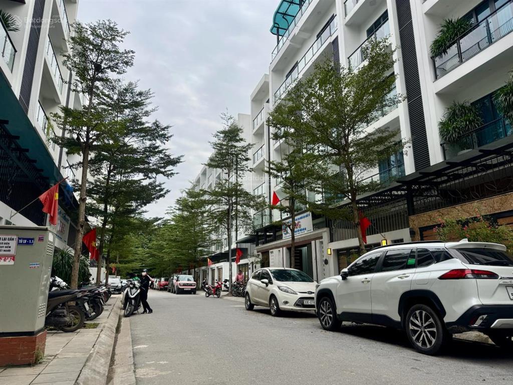 Hồ tùng mậu phân lô ô tô tránh vỉa hè kinh doanh 110m mt5m 7 tầng thang máy full nội thất 41 tỷ tl