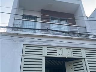 6 triệu/tháng  nhà 1 lầu 2pn2wc 1 máy lạnh lã xuân oai, p.long trường