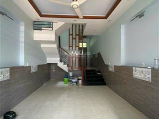 8 triệu/tháng  cho thuê 1 trệt 2 lầu 4pn5wc hẻm xe hơi 1 xẹt xe hơi lò lu gần vinhome q.9