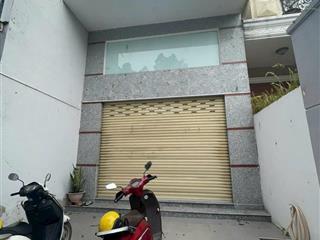 9 triệu/tháng  nhà nguyên căn ( 5 x 20m =100m2 ) 3 phòng ngủ đường nhựa 16m nguyễn duy trinh