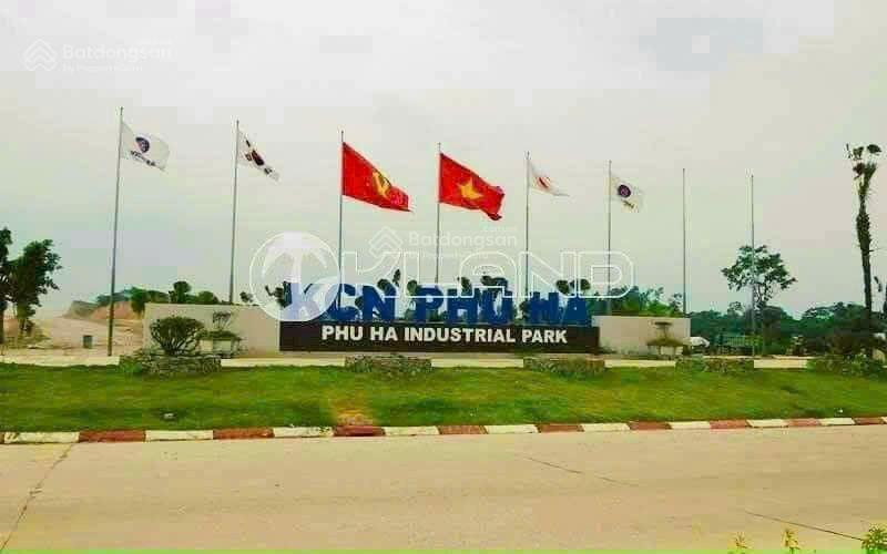 Chính chủ cần bán đất cổng khu công nghiệp phú hà. kinh doanh mọi mặt hàng giá chỉ từ 20tr/m2