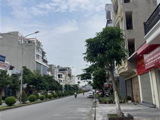 Chuyển nhượng lô đất mặt tiền rộng 4,5m mặt đường 30m lô 26 lê hồng phong, giá đầu tư 128 triệu/m2