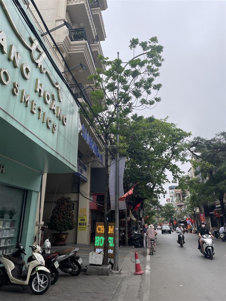 Bán nhà mặt đường hàng kênh, dt 64m2 mặt tiền 3,9m giá bán 9,5 tỷ