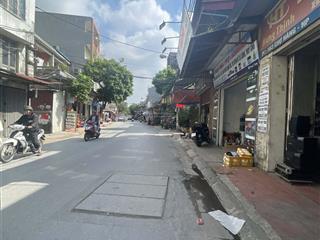 Bán nhà mặt tiền rộng 4,8m mặt đường chợ hàng, vị trí đẹp trung tâm chợ