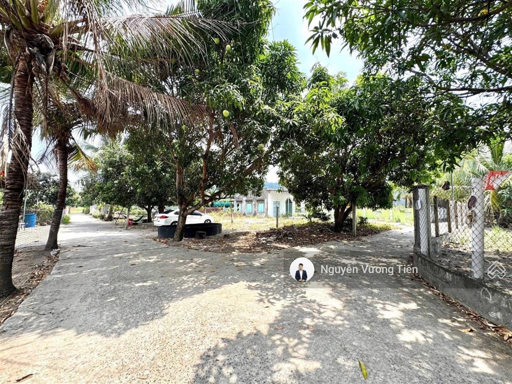 Bán lô góc 2mt cạnh sân golf vin cam tân 217m2 giá 1,25 tỷ gần quốc lộ, có 80m2 thổ cư, đường 6m
