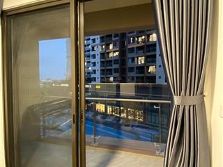 Bán căn akari akneo tầng sân vườn full nội thất, sẵn hđ thuê 13tr, hướng đông nam view hồ bơi