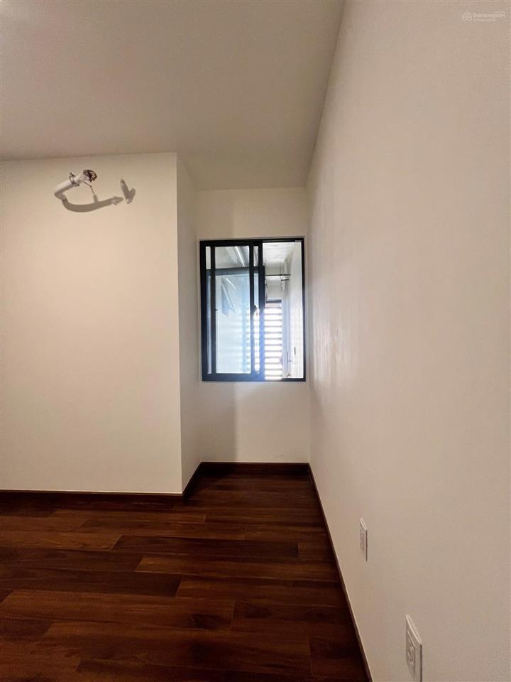 Bán căn akari 2pn sổ hồng, view nội khu công viên hồ bơi bao mát đẹp, ht vay