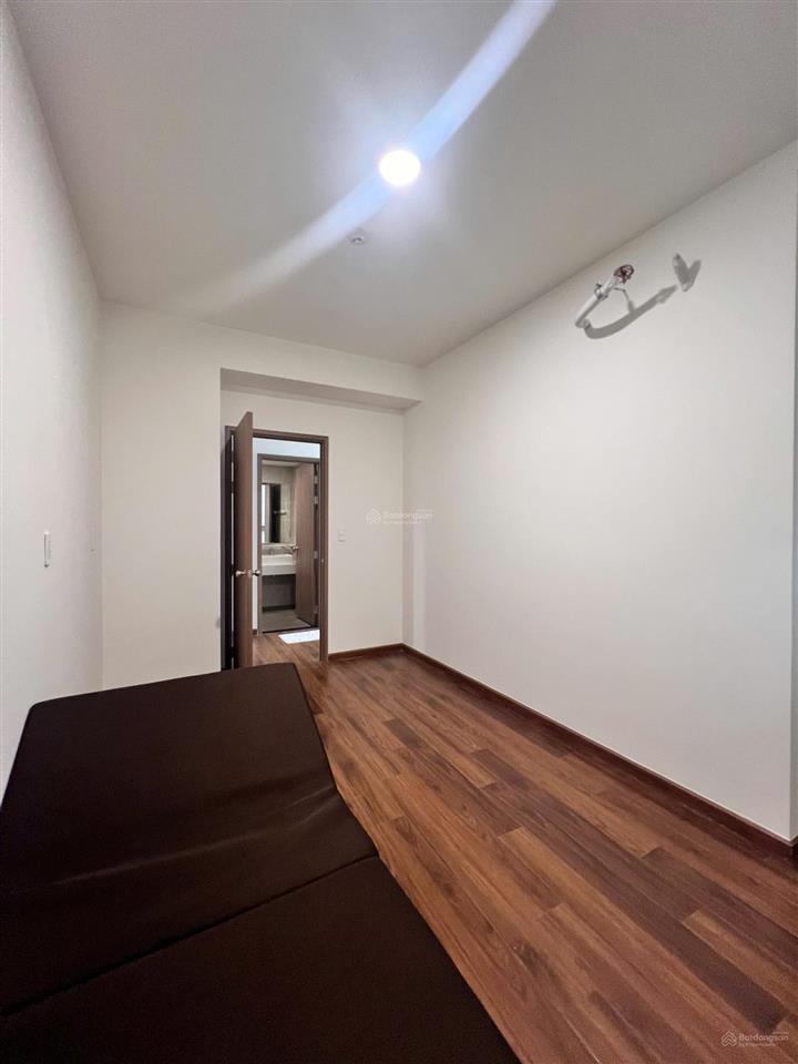 Bán căn akari 2pn sổ hồng, view nội khu công viên hồ bơi bao mát đẹp, ht vay