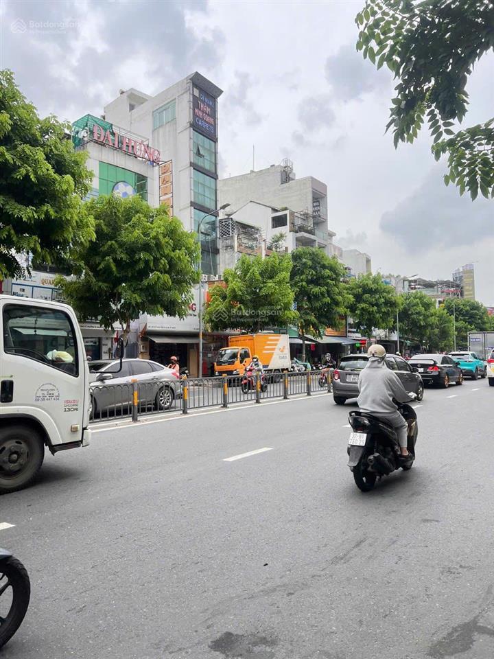 Bán nhà mặt tiền đường lý thái tổ p.10 q.10dt4x203 tầng  giá chỉ 30 tỷ