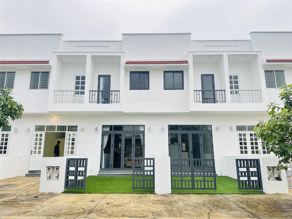 Chính chủ gửi bán gấp căn 1 trệt 1 lầu giá 1tỷ7 trong kcn phước đông  sổ riêng lâu dài