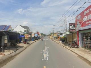 Gđ cần bán 2 miếng đất liền kề 5x27(128,3m2) giá 899tr ngay cổng kcn phước đông đường nông trường