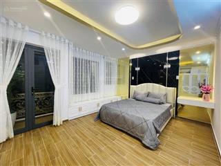 Siêu hiếm nhà đẹp hxh 7 chỗ giáp quận 7 100m2 4 tầng gần siêu thị co. op mart chỉ 9 tỷ 2