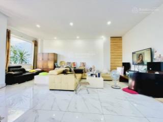 Bán biệt thự sân vườn góc 2 mặt tiền đường 20m kdc phú xuân nhà bè 230m2 giá tốt chỉ 19 tỷ 5
