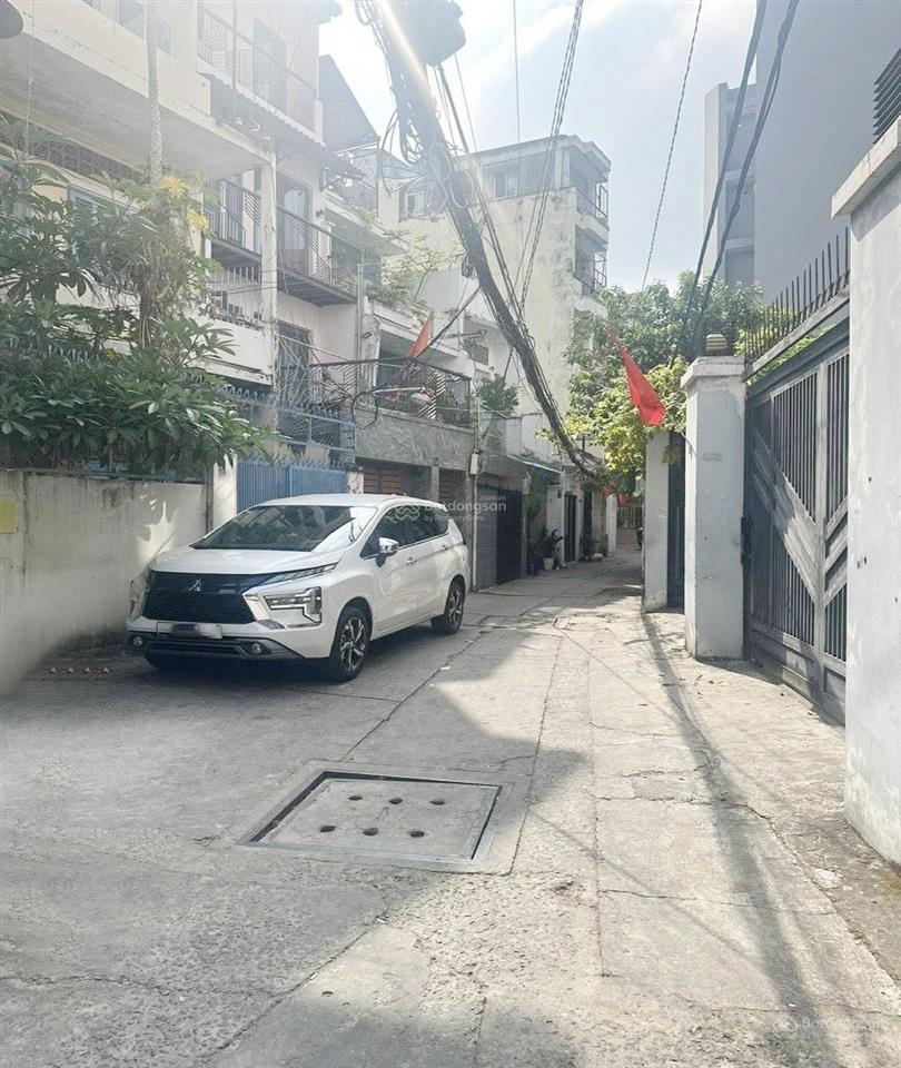 Bán nhà 1t2l ngay sát mặt tiền võ thị sáu q1 dt 7.4x15m đối diện công viên lê văn tám