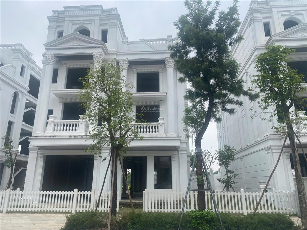 Bán biệt thự tại dự án long biên golf villas, diện tích 400 m2, view sân golf, giá tốt