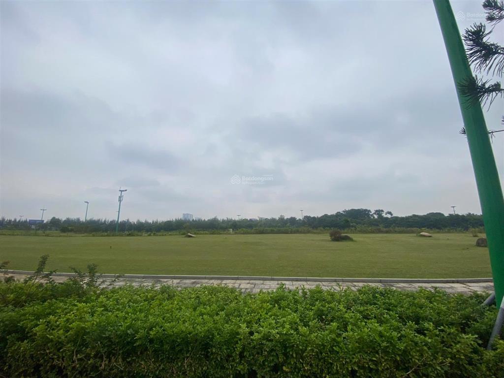 Bán biệt thự tại dự án long biên golf villas, diện tích 400 m2, view sân golf, giá tốt