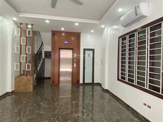 Bán nhà mặt phố 21 tỷ, dt 45m2, mt 4.6m, 7 tầng thang máy kinh doanh, 4 ngủ, ao sen, hà đông