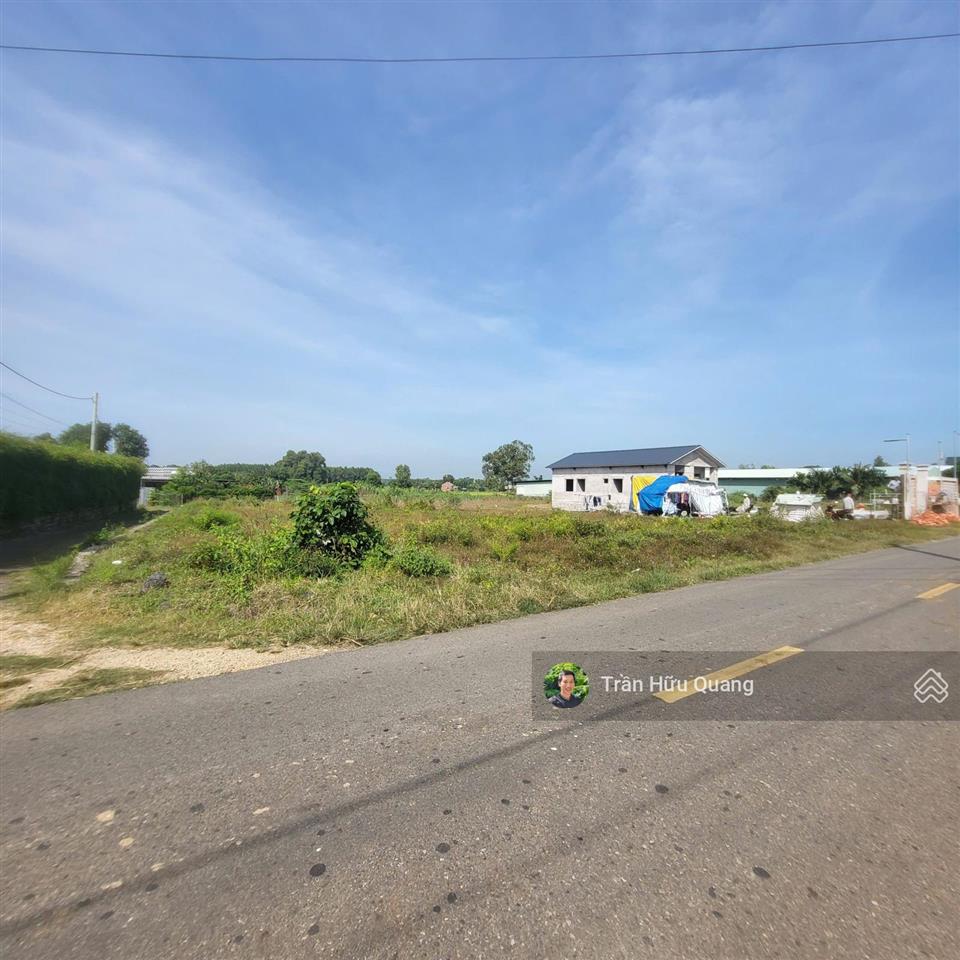 Bán đất đường nguyễn huệ lô góc 2 mặt tiền 637m2 15m x 38m gần biển phước hải