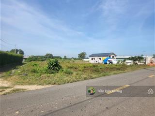 Bán đất đường nguyễn huệ lô góc 2 mặt tiền 637m2 15m x 38m gần biển phước hải