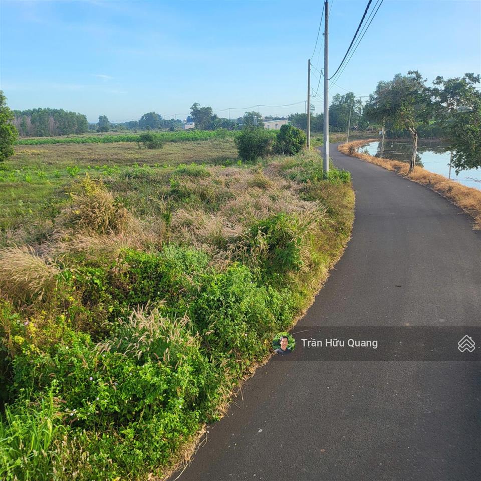 Bán đất tại xã đất đỏ, long đất, cạnh đường phạm hùng 1,65 tỷ, 1000m2 60m mặt tiền