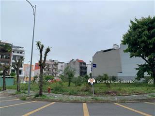 Bán gấp lô góc đất biệt thự the seasons ngay lotte mart giá 10 tỷ. dt 10x20. sổ sẵn
