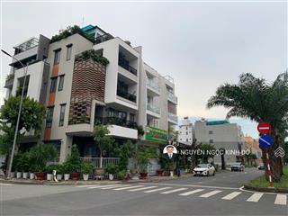 Cho thuê nhà the seasons ngay lotte đường chính n2 rộng 17. giá 20tr/ tháng. 1t 3l