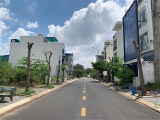 Ngộp ngân hàng bán gấp lô đất the seasons ngay lotte giá 4.8 tỷ. dt 5x23. full thổ. sổ sẵn