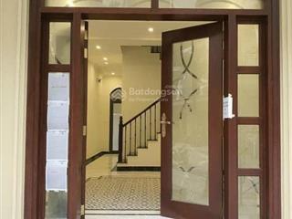 Bán cực gấp, liền kề chà là 64m2, 5 tầng, sổ lâu dài, chỉ 8 tỷ