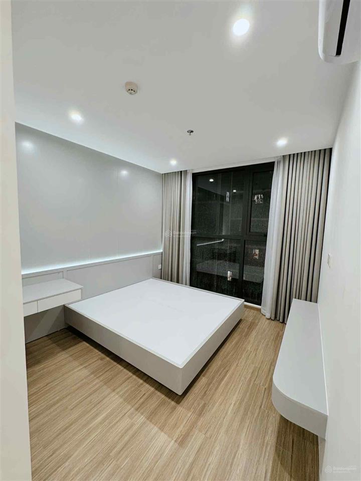 Chính chủ cần bán căn 3pn 80m2, toà tc2 tầng 1812.giá chỉ 6,9 tỷ bao phí,the canopy residences