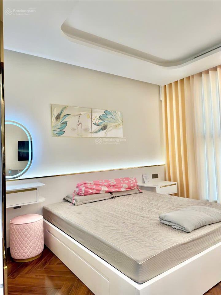 Bán cắt lỗ căn hộ 2 ngủ 2 wc full nội thất tại diamond crown view hồ cực hiếm (sổ đỏ chính chủ)