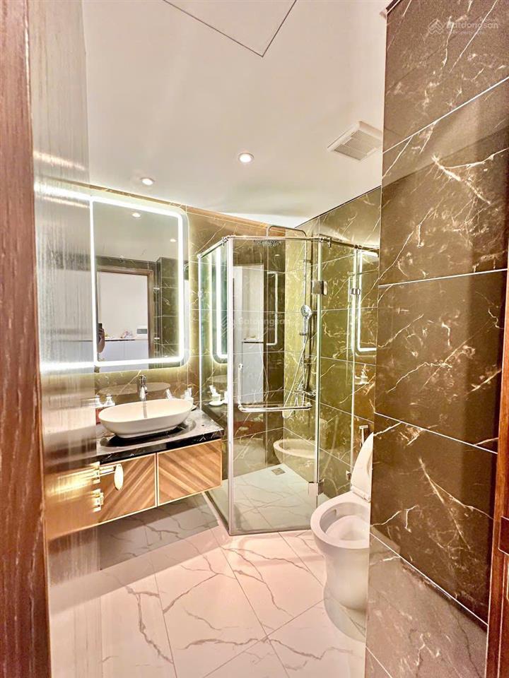 Bán cắt lỗ căn hộ 2 ngủ 2 wc full nội thất tại diamond crown view hồ cực hiếm (sổ đỏ chính chủ)