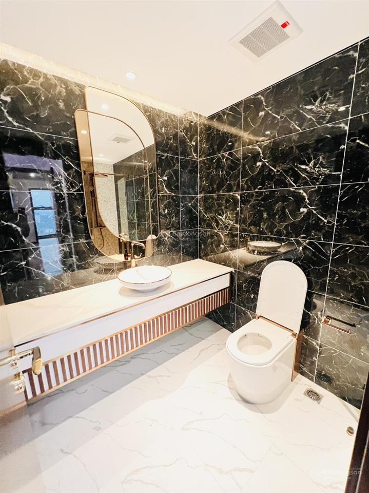 Cần chuyển nhượng căn hộ diamond crown căn góc 3,5 ngủ view hồ phương lưu giá cực tốt