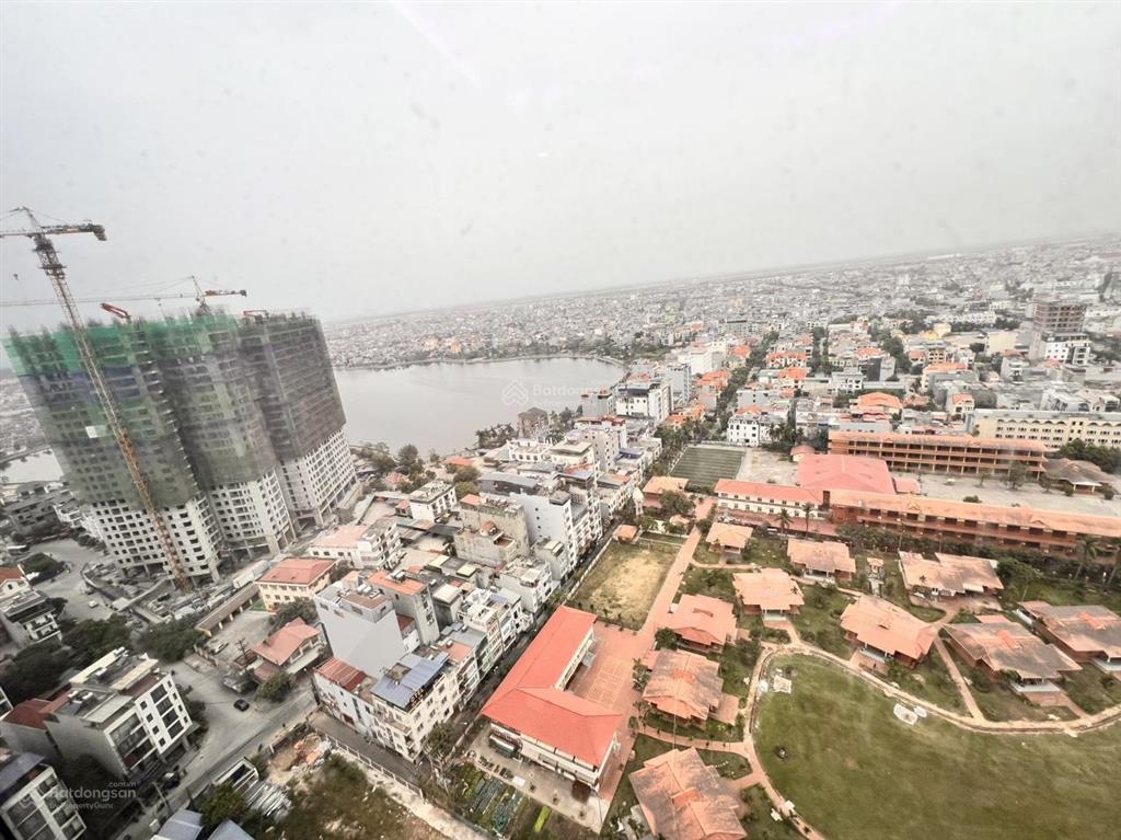 Cần chuyển nhượng căn hộ diamond crown căn góc 3,5 ngủ view hồ phương lưu giá cực tốt