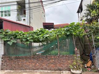 Cần bán đất thổ cư vuông vắn 72 m2 (mặt tiền 5m, sâu 14,4m), đường trải nhựa, hai ô tô tránh nhau.