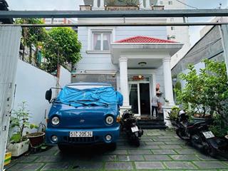 Bán gấp biệt thự đẹp đường ông ích khiêm, q11, 7m x 26m, 3 lầu, thang máy, 23,5 tỷ