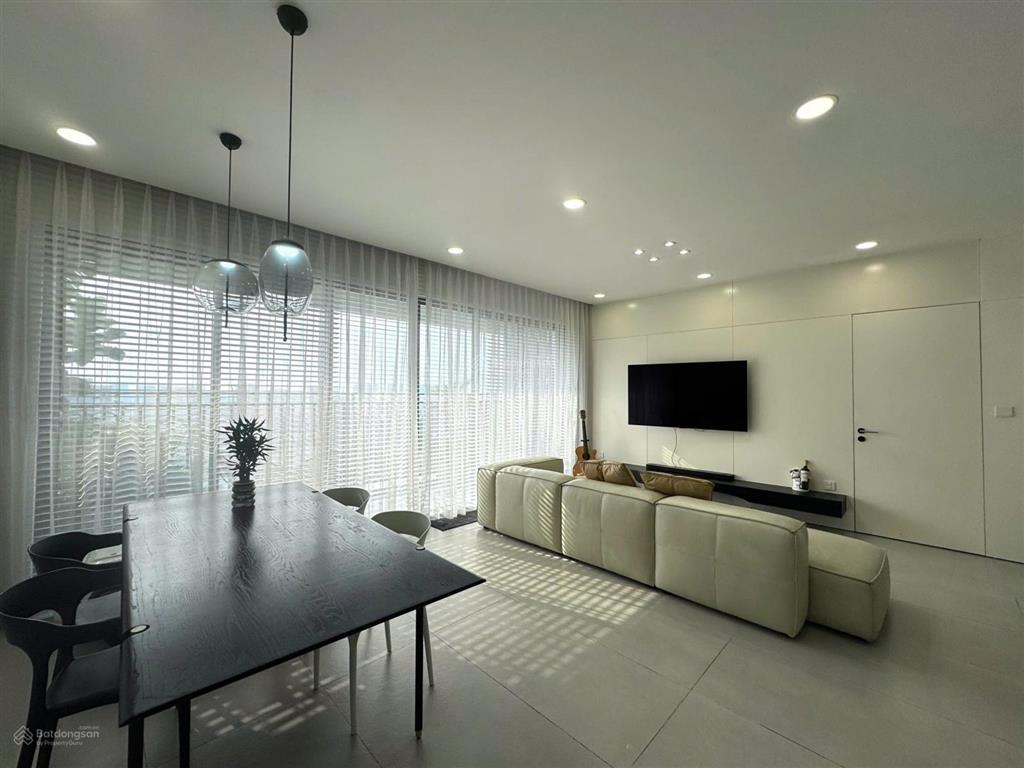 Bán gấp căn hộ the view keppel 148m2, 03 pn, view hồ bơi, nhà đẹp giá cực tốt chỉ 11 tỷ