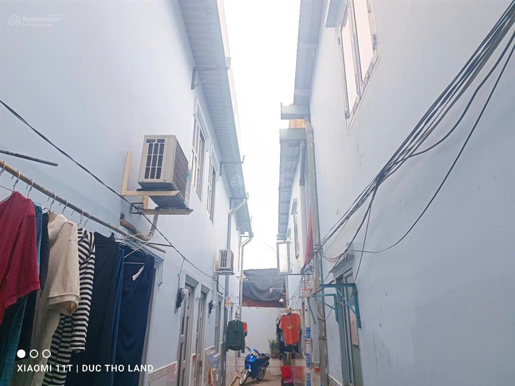 Bán nhanh dãy nhà trọ 303m2, 12p, tn 300tr/năm, giá tốt như giá đất, hxh 8m hà huy giáp, quận 12