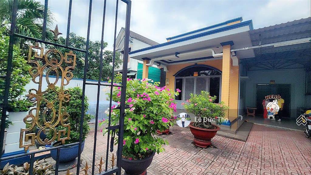 Chính chủ lớn tuổi bán nhanh nhà c4 360m2 full thổ, hxh bùi công trừng, chỉ 18tr/m2.  0968 211 ***