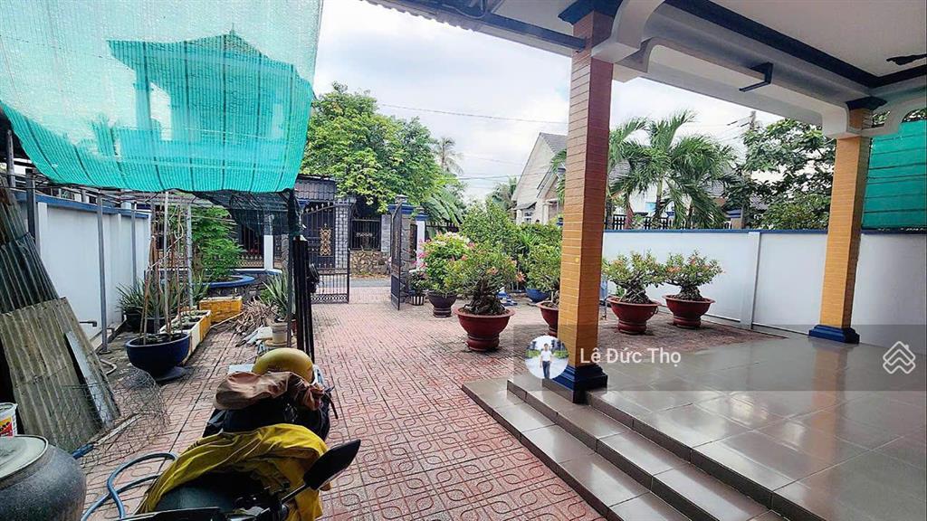 Chính chủ lớn tuổi bán nhanh nhà c4 360m2 full thổ, hxh bùi công trừng, chỉ 18tr/m2.  0968 211 ***