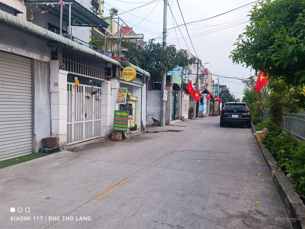 Bán hàng thơm đất đẹp ngang hơn 8m hiếm tách được 2 sổ, 165m2 full thổ, hxh tl37, giá nhỉnh 44tr/m2