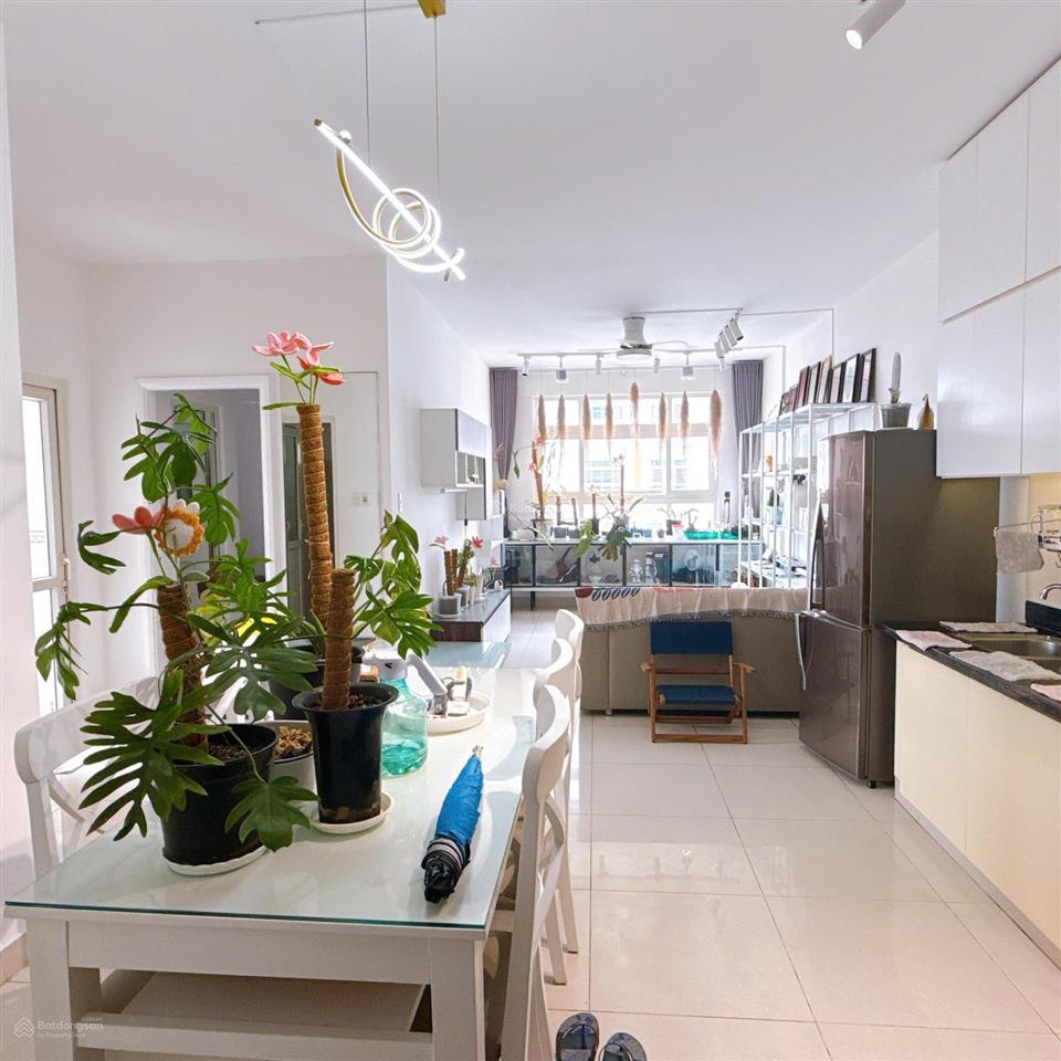 Cho thuê ch sunview town 2pn 2wc 58m2 có nt 7tr/tháng  ở ngay. xem nhà  0848 909 ***