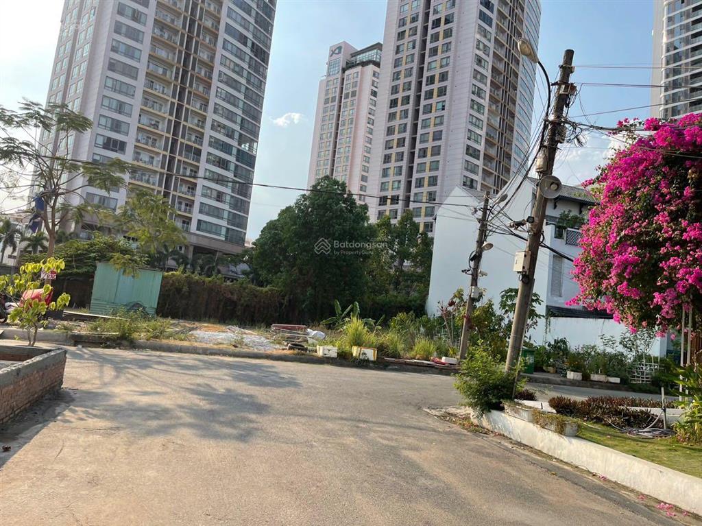 Độc quyền! bán nhanh biệt thự góc 2mt p.thảo điền q2. dt 386m2 (15x26m) có hồ bơi giá chỉ 137tr/m2