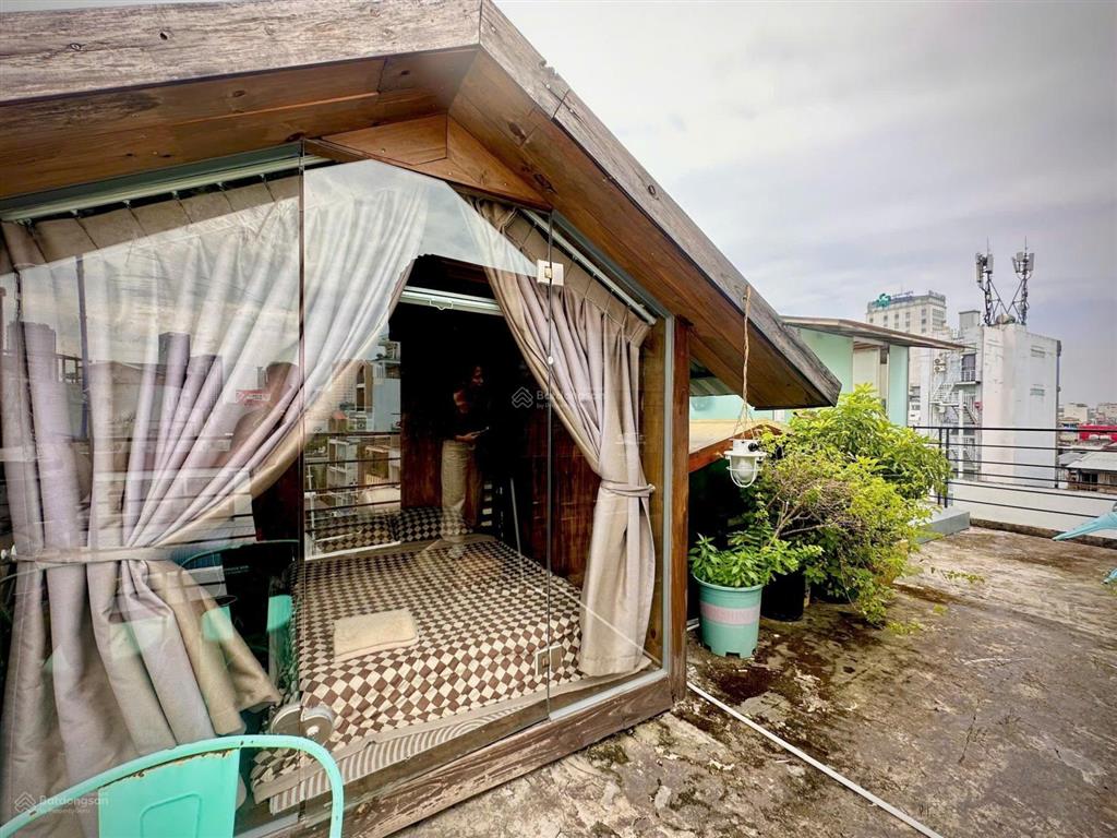 Cho thuê phòng trọ trên sân thượng full nội thất cao cấp  ngay hàng xanh giá chỉ 5 triệu