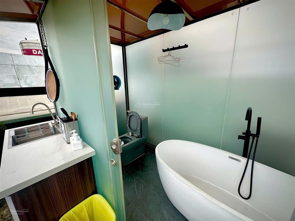 Cho thuê phòng trọ trên sân thượng full nội thất cao cấp  ngay hàng xanh giá chỉ 5 triệu