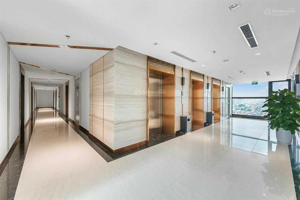 Bán chuyển nhượng căn hộ 3pn + 3vs dt 153m2 tầng trung da grandeur palace giảng võ, full đồ, sổ đỏ