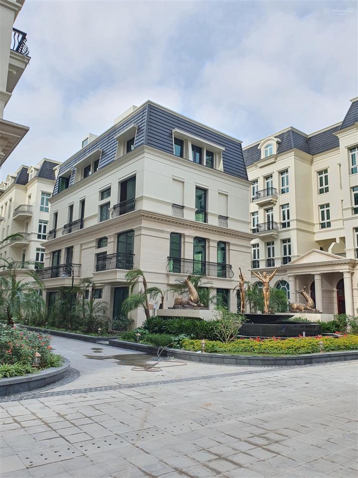 Bán biệt thự giảng võ, dt 134m2, xd 600m2, xây 1 hầm, 5 tầng, sổ đỏ giao dịch.  0971 366 ***