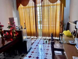 Bán nhà 2 tầng mặt tiền hoàng diệu nha trang