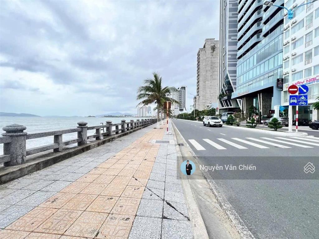 Bán đất mặt tiền đường phạm văn đồng nha trang  dt 315,7m2 ngang 12 mét giá bán 70 triệu/m2