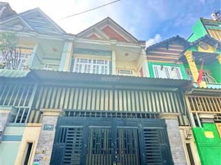 Nhà khu dân cư bà điểm 2, trệt lầu kiên cố, cách phan văn hớn, chợ bà điểm 200m, giá cực rẻ 4,