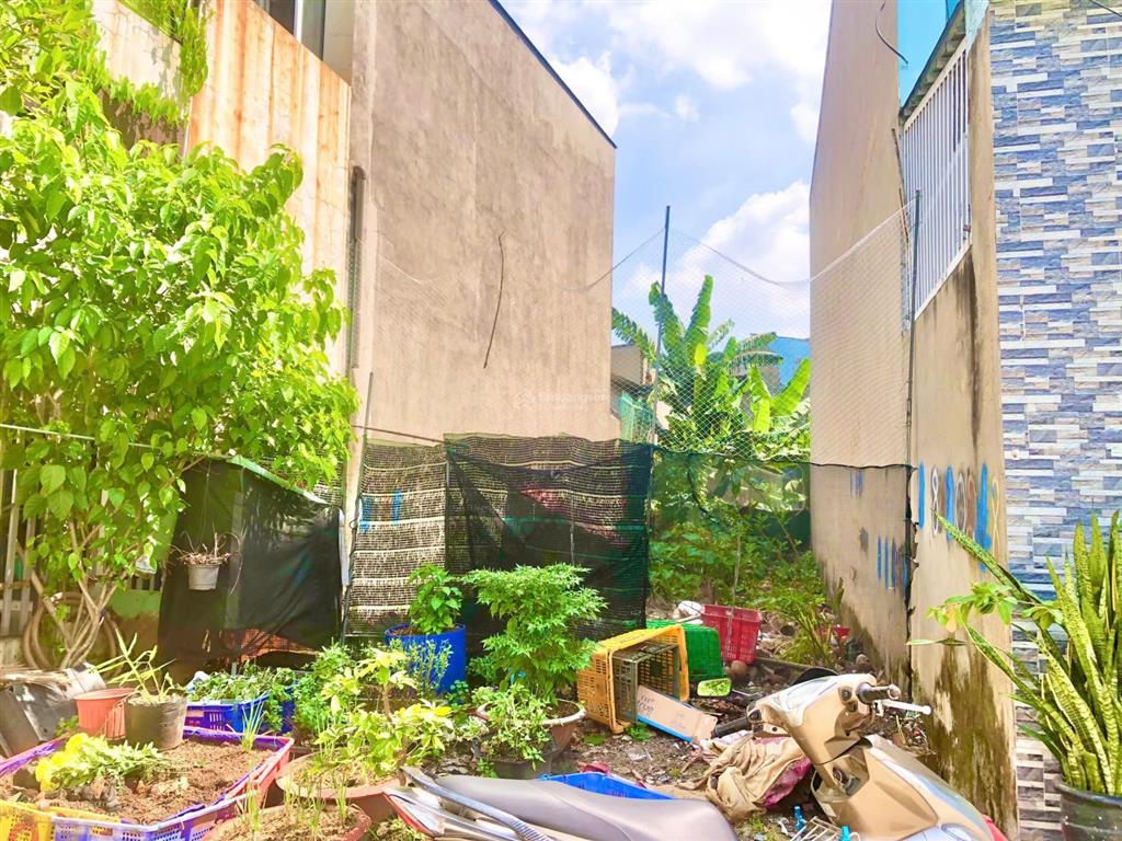 Đất 1/ nhựa trung chánh đối diện đh huflit hóc môn, dt 4x21m, hẻm xe hơi 5m, giá chỉ 3,3tỷ